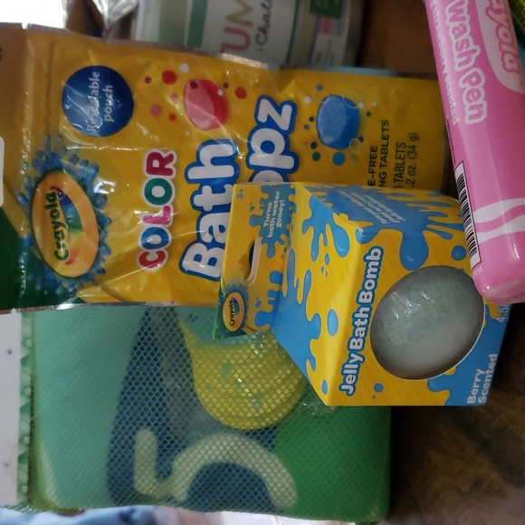 KIDS SUMMERTIME/BATHTIME BUNDLE - Picture 4 of 10